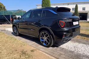 Top auto