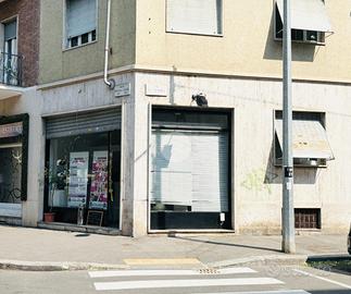 NEGOZIO A TORINO