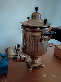 Samovar russo