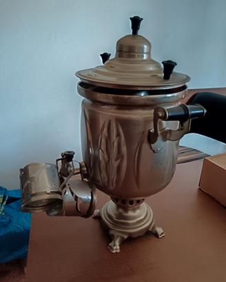 Samovar russo
