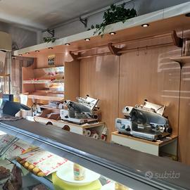 Vendita attrezzatura negozio di alimentari