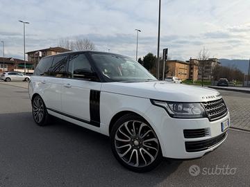 Land Rover Range Rover Vogue 3.0TDV6 black edition