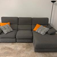 Divano con penisola a sinistra