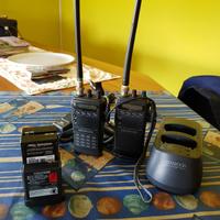 2 Radio Ricetrasmittenti Keenwood TH 22E