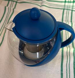Teiera in vetro e plastica blu