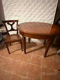Tavolo ovale stile antico 4 sedie