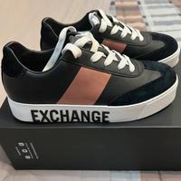 Sneakers rosa e nere armani