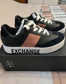 Sneakers rosa e nere armani