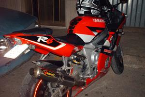  Yamaha R6 