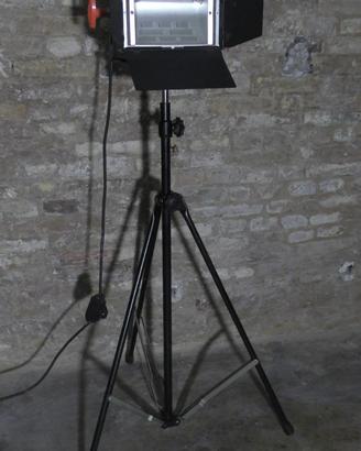 Faro cinema teatro vintage Rank Lighting treppiede