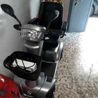 Scooter elettrico disabili Sterling S400 mai usato