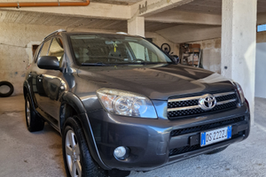 Toyota rav4 d cat 4x4 Luxury