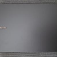 Samsung Galaxy Book Intel Core i3