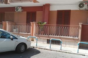 Appartamento disponibile 5 vani e accessori