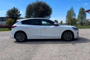 Ford Focus ST line X