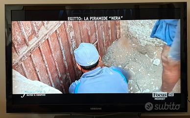 TV Samsung 46 pollici no DVB t2 + Decoder