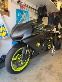 Suzuki gsxr 750