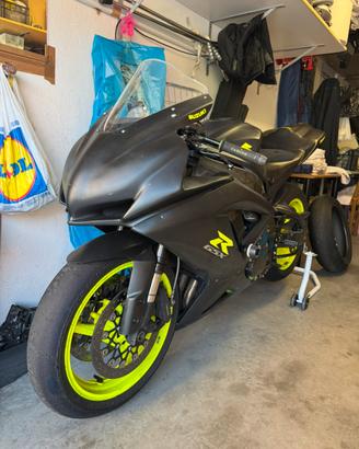 Suzuki gsxr 750