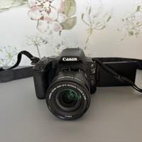 Canon EOS 200D+obiettivo 18-55mm f/4-5.6 IS STM