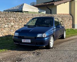 Renault Clio 1.8i 16V cat #MM