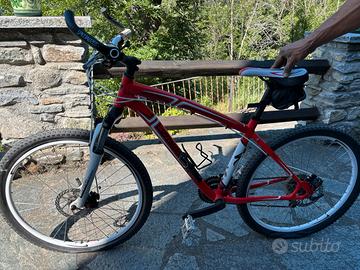 Bicicletta Specialized mountain bike