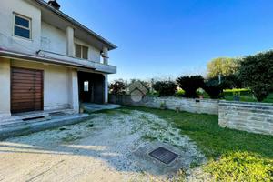 VILLA SINGOLA A CISTERNA DI LATINA