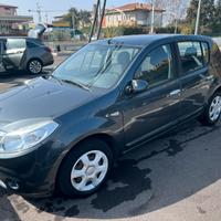 DACIA SANDERO 1.4 BENZINA GPL