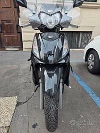 Kymco people 300 gti