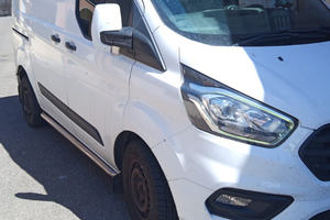 Ford transit custom 130