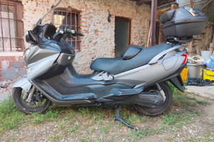 Suzuki Burgman 650 anno 2015