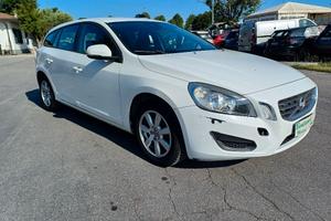 Volvo V60 1.6 D2 Summum con Problemi al motore