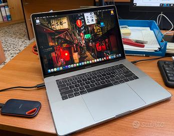 Macbook Pro 15,4 SSD 2tb i7 RAM 16gb SEQUOIA