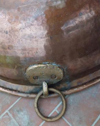 Antico Braciere / Concone in Rame Martellato