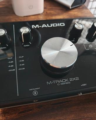 m audio 2x2
