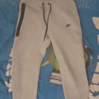 pantaloni Nike teck 