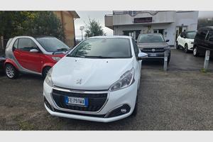 PEUGEOT 208 PureTech 82 5p. Allure