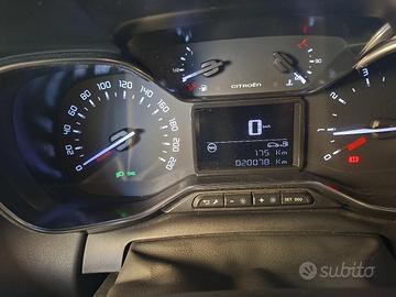 Citroën C3 Aircross 1.2 Shine | Soli 20.078 km 