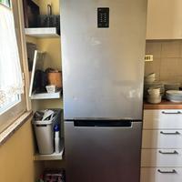 Frigo, lavatrice e guardaroga