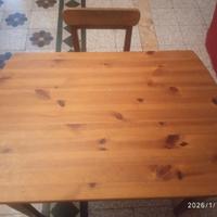 Tavolo Ikea Minnen e sedia bambini