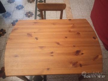 Tavolo Ikea Minnen e sedia bambini