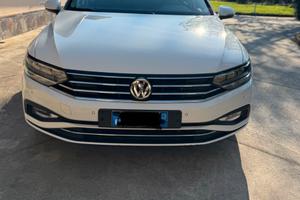 Volkswagen Passat variant 1.6 TDI SCR DSG BMT