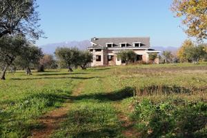 Villa zona Vigne c/da brunetti vicino falegnameria