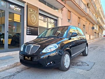 Lancia Ypsilon 1.3 MJT 75 CV Platinum