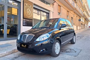 Lancia Ypsilon 1.3 MJT 75 CV Platinum