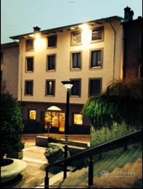 Negozio-spazio commerciale