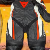Tuta dainese