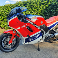 Honda vf1000R