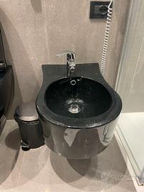 Bidet  marca Nic Design modello Pixel nero lucido