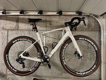Bici Gravel GCR Carbonio