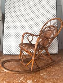Sedia a dondolo vintage vimini bamboo rattan boho